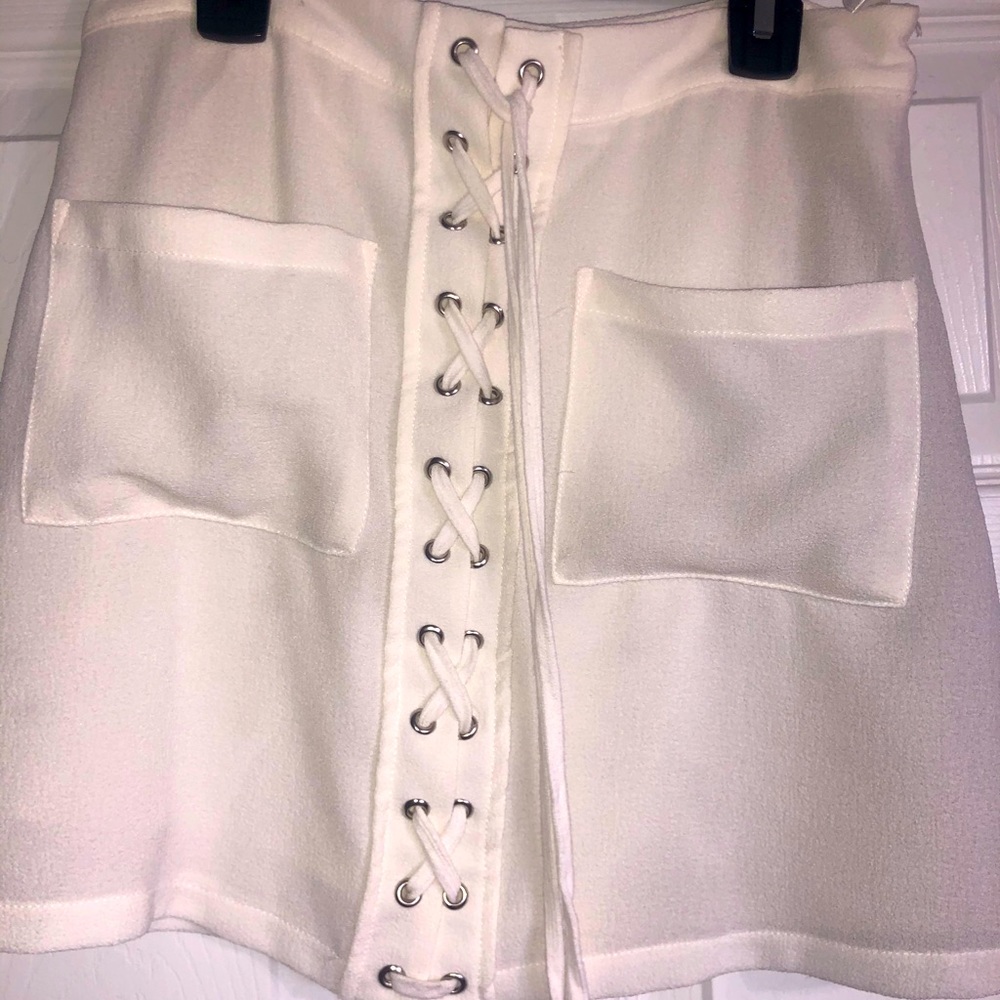 Impeccable pig lace up skirt